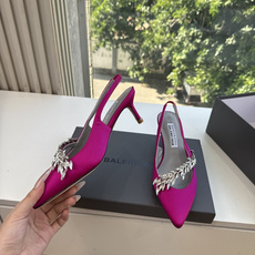 G289所见即所得Balenciag巴黎世家芭蕾高跟单鞋舞鞋巴黎世家非常经典的设计,高跟鞋非常性感,搭配狂野自我!不羁风 G289所见即所得Balenciag巴黎世家芭蕾高跟单鞋舞鞋巴黎世家非常经典的设计,高跟鞋非常性感,搭配狂野自我!不羁风