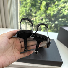 G289所见即所得Balenciag巴黎世家芭蕾高跟单鞋舞鞋巴黎世家非常经典的设计,高跟鞋非常性感,搭配狂野自我!不羁风 G289所见即所得Balenciag巴黎世家芭蕾高跟单鞋舞鞋巴黎世家非常经典的设计,高跟鞋非常性感,搭配狂野自我!不羁风