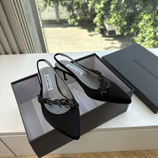 G289所见即所得Balenciag巴黎世家芭蕾高跟单鞋舞鞋巴黎世家非常经典的设计,高跟鞋非常性感,搭配狂野自我!不羁风 G289所见即所得Balenciag巴黎世家芭蕾高跟单鞋舞鞋巴黎世家非常经典的设计,高跟鞋非常性感,搭配狂野自我!不羁风