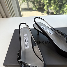G289所见即所得Balenciag巴黎世家芭蕾高跟单鞋舞鞋巴黎世家非常经典的设计,高跟鞋非常性感,搭配狂野自我!不羁风 G289所见即所得Balenciag巴黎世家芭蕾高跟单鞋舞鞋巴黎世家非常经典的设计,高跟鞋非常性感,搭配狂野自我!不羁风
