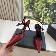 G289所见即所得Balenciag巴黎世家芭蕾高跟单鞋舞鞋巴黎世家非常经典的设计,高跟鞋非常性感,搭配狂野自我!不羁风 G289所见即所得Balenciag巴黎世家芭蕾高跟单鞋舞鞋巴黎世家非常经典的设计,高跟鞋非常性感,搭配狂野自我!不羁风