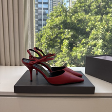 G289所见即所得Balenciag巴黎世家芭蕾高跟单鞋舞鞋巴黎世家非常经典的设计,高跟鞋非常性感,搭配狂野自我!不羁风 G289所见即所得Balenciag巴黎世家芭蕾高跟单鞋舞鞋巴黎世家非常经典的设计,高跟鞋非常性感,搭配狂野自我!不羁风