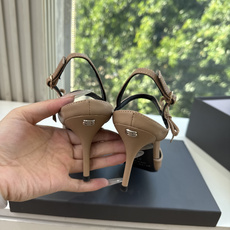 G289所见即所得Balenciag巴黎世家芭蕾高跟单鞋舞鞋巴黎世家非常经典的设计,高跟鞋非常性感,搭配狂野自我!不羁风 G289所见即所得Balenciag巴黎世家芭蕾高跟单鞋舞鞋巴黎世家非常经典的设计,高跟鞋非常性感,搭配狂野自我!不羁风