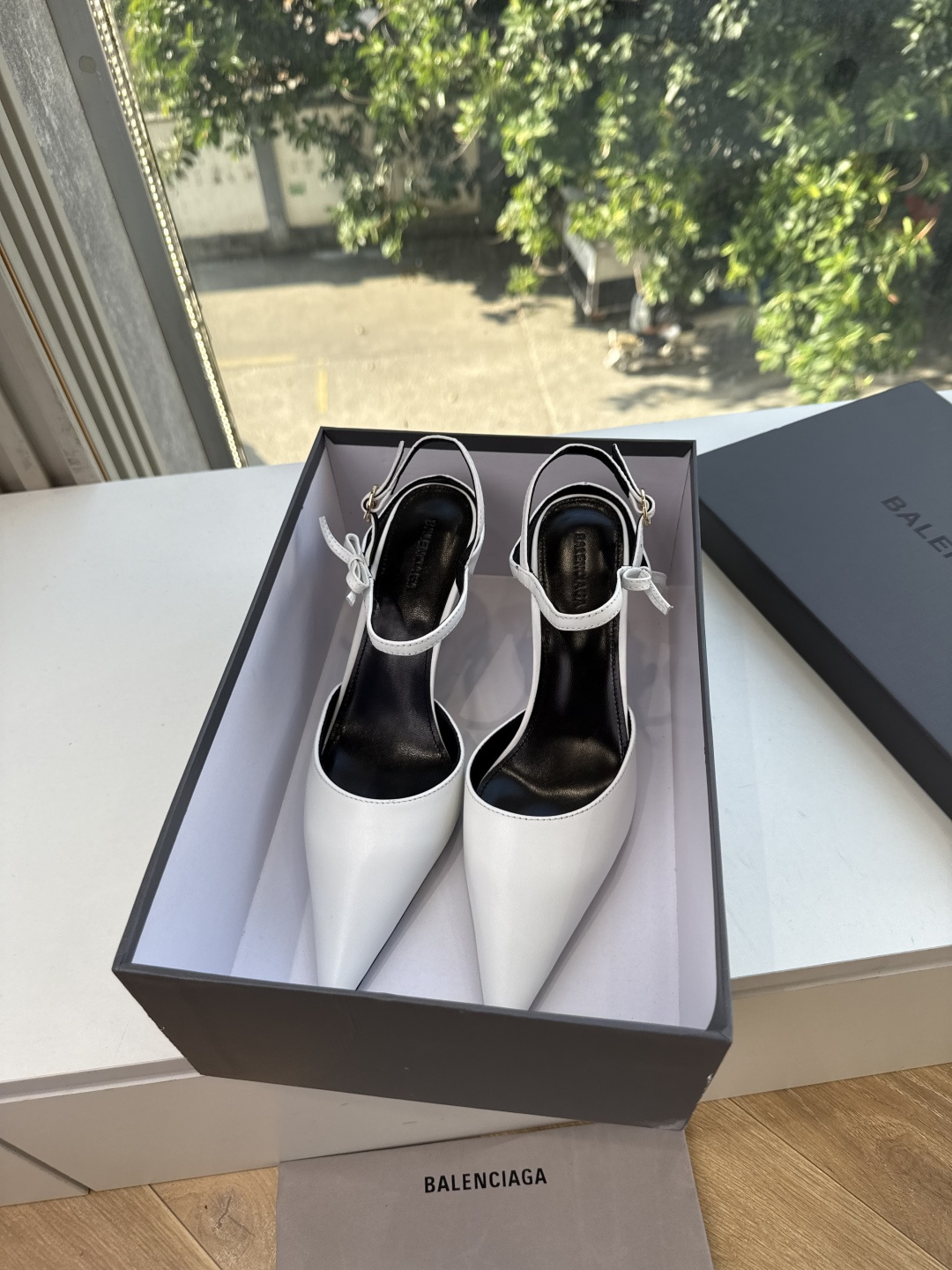 G289所见即所得Balenciag巴黎世家芭蕾高跟单鞋舞鞋巴黎世家非常经典的设计，高跟鞋非常性感，搭配狂野自我！不羁风