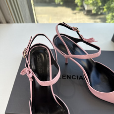 G289所见即所得Balenciag巴黎世家芭蕾高跟单鞋舞鞋巴黎世家非常经典的设计,高跟鞋非常性感,搭配狂野自我!不羁风 G289所见即所得Balenciag巴黎世家芭蕾高跟单鞋舞鞋巴黎世家非常经典的设计,高跟鞋非常性感,搭配狂野自我!不羁风