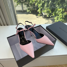 G289所见即所得Balenciag巴黎世家芭蕾高跟单鞋舞鞋巴黎世家非常经典的设计,高跟鞋非常性感,搭配狂野自我!不羁风 G289所见即所得Balenciag巴黎世家芭蕾高跟单鞋舞鞋巴黎世家非常经典的设计,高跟鞋非常性感,搭配狂野自我!不羁风