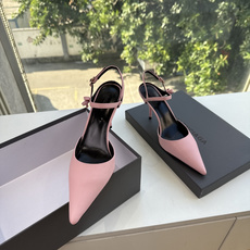 G289所见即所得Balenciag巴黎世家芭蕾高跟单鞋舞鞋巴黎世家非常经典的设计,高跟鞋非常性感,搭配狂野自我!不羁风 G289所见即所得Balenciag巴黎世家芭蕾高跟单鞋舞鞋巴黎世家非常经典的设计,高跟鞋非常性感,搭配狂野自我!不羁风
