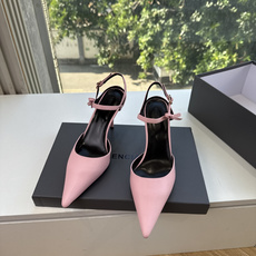 G289所见即所得Balenciag巴黎世家芭蕾高跟单鞋舞鞋巴黎世家非常经典的设计,高跟鞋非常性感,搭配狂野自我!不羁风 G289所见即所得Balenciag巴黎世家芭蕾高跟单鞋舞鞋巴黎世家非常经典的设计,高跟鞋非常性感,搭配狂野自我!不羁风