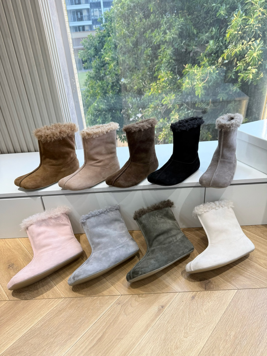 G077顶级品质Maison Margiel*26ss早秋新款翻毛皮毛边短靴 自带松弛复古文艺氛围感，柔和鞋型搭配卷卷毛