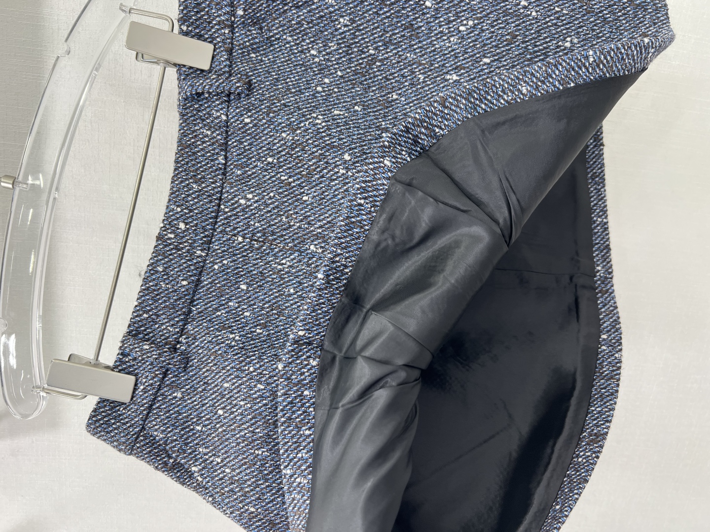 Elegant Half Skirt with Plumbology and Heavy Work – Classic and Stylish Design - 图片 5