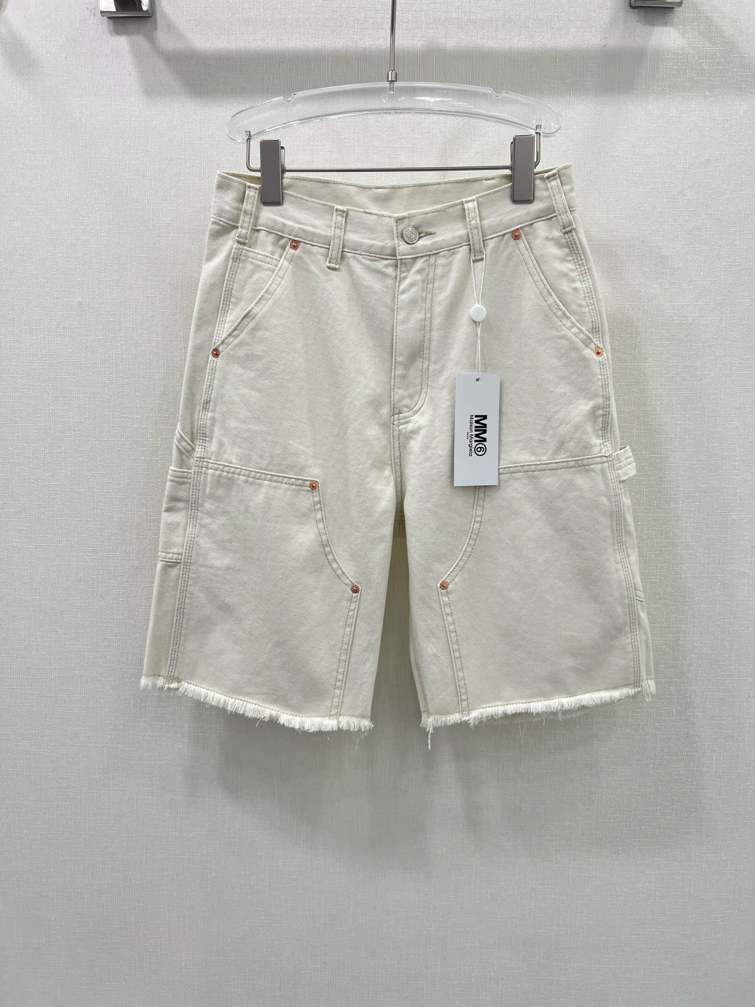 New MM6 Margiela Jeans: Single-Size Female Suit Packaging with Classic Design - 图片 1