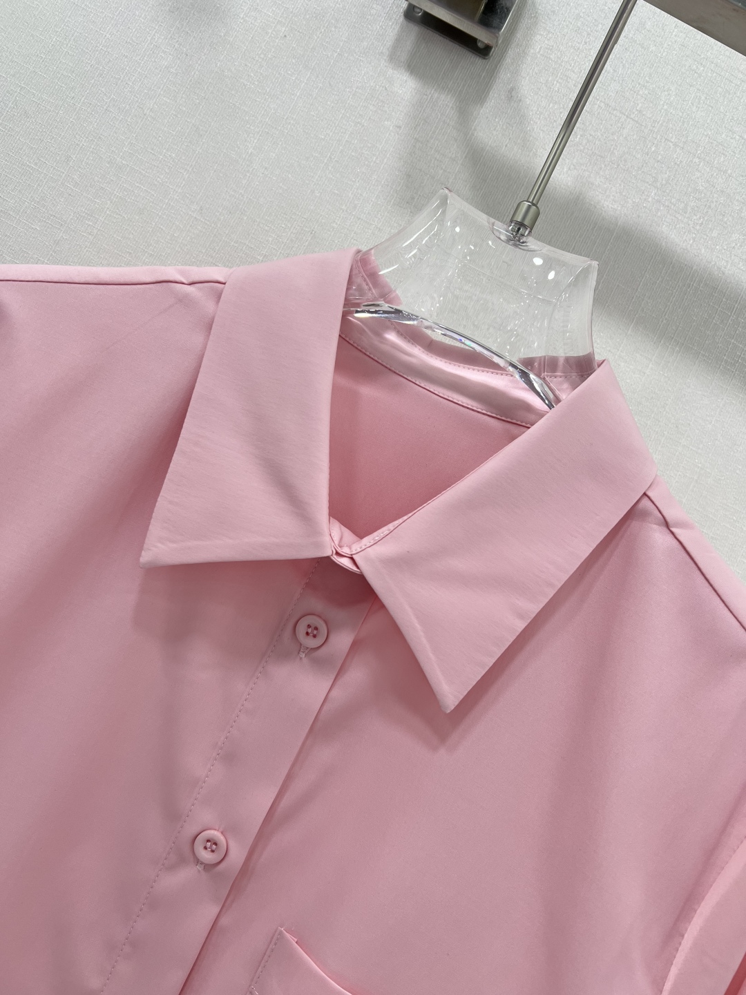“A’s Handy and Stylish Shirt-Cleaner for Easy Day-to-Day Commuting” - 图片 2
