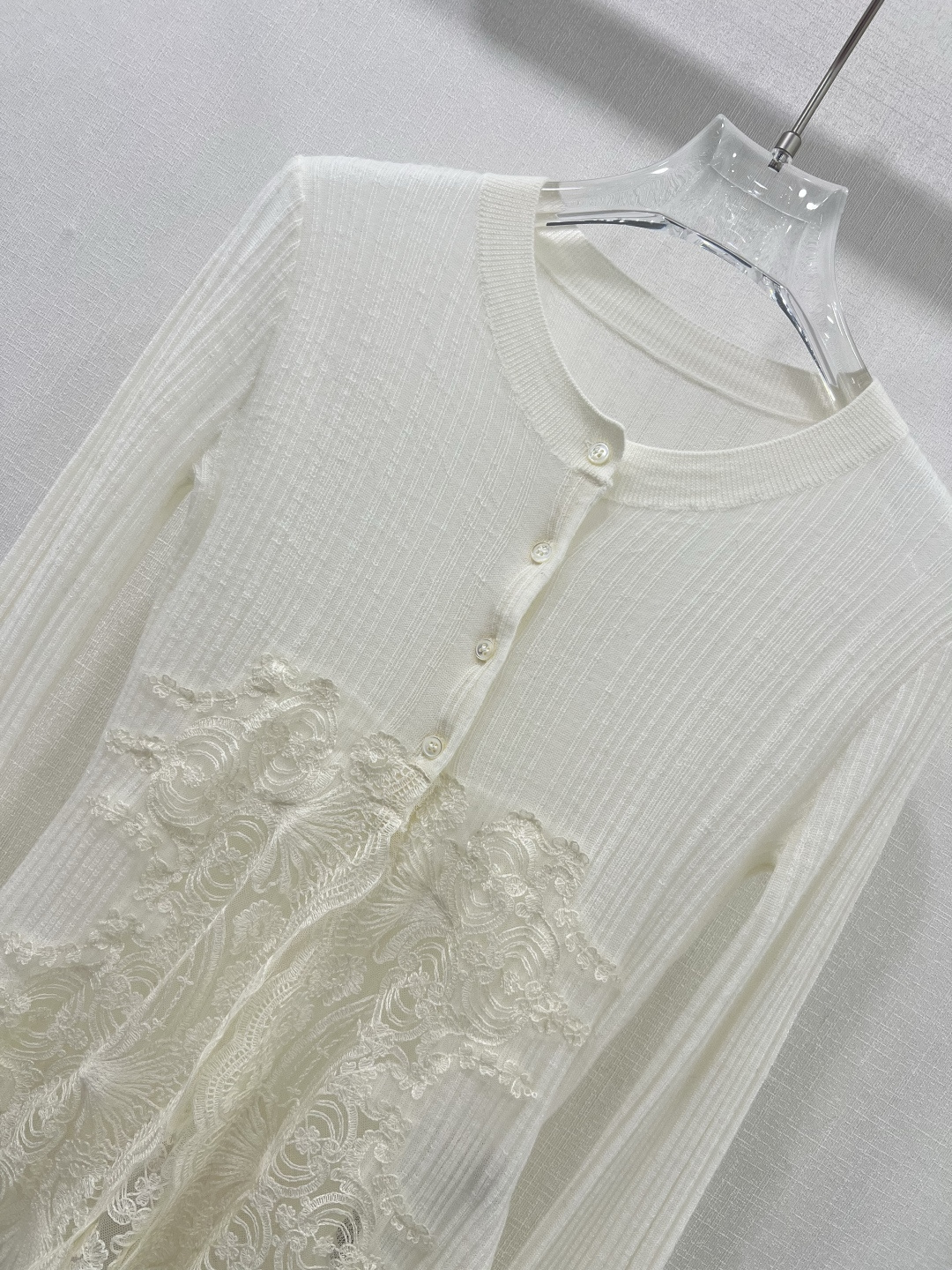 Ermanno Scervino Lace Knit Shirt with Unique Cufflink Detail - 图片 2