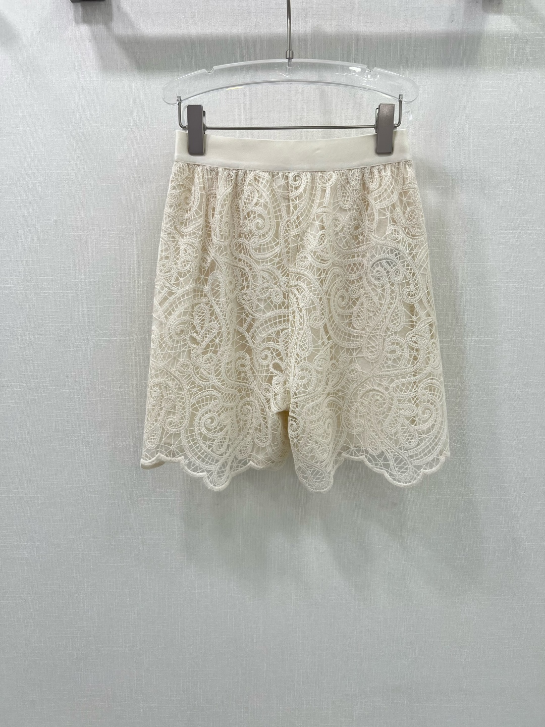 Stylish Women’s Suit with French Lace Shorts and V-String – Valentin Warren/Tennu 25 - 图片 7