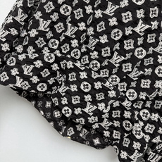 🔥🔥Louis Vuitto*26新款 Monogram提花透视防晒外套,Monogram提花,自带品牌 🔥🔥Louis Vuitto*26新款 Monogram提花透视防晒外套,Monogram提花,自带品牌
