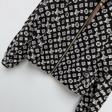 🔥🔥Louis Vuitto*26新款 Monogram提花透视防晒外套,Monogram提花,自带品牌 🔥🔥Louis Vuitto*26新款 Monogram提花透视防晒外套,Monogram提花,自带品牌