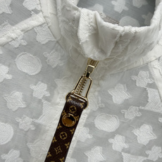 🔥🔥Louis Vuitto*26新款 Monogram提花透视防晒外套,Monogram提花,自带品牌 🔥🔥Louis Vuitto*26新款 Monogram提花透视防晒外套,Monogram提花,自带品牌