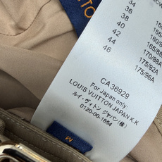 🔥🔥Louis Vuitto*26新款卡其色工装风半身裙 腰带扣定制标识与裙身的同色系金属扣,自带轻奢 🔥🔥Louis Vuitto*26新款卡其色工装风半身裙 腰带扣定制标识与裙身的同色系金属扣,自带轻奢