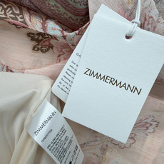 🔥🔥Zimmerman*26新款佩斯利印花吊带连衣裙 (长款)以温柔的浅杏粉色为底色,搭配佩里斯风格的复 🔥🔥Zimmerman*26新款佩斯利印花吊带连衣裙 (长款)以温柔的浅杏粉色为底色,搭配佩里斯风格的复