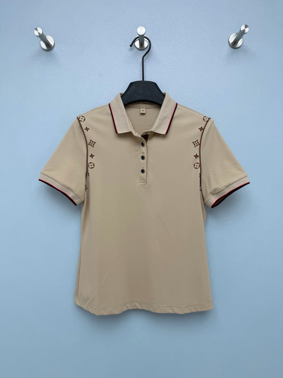 🔥🔥Louis Vuitto*26新款Monogram印花Polo衫 肩线位置的Monogram元素印花