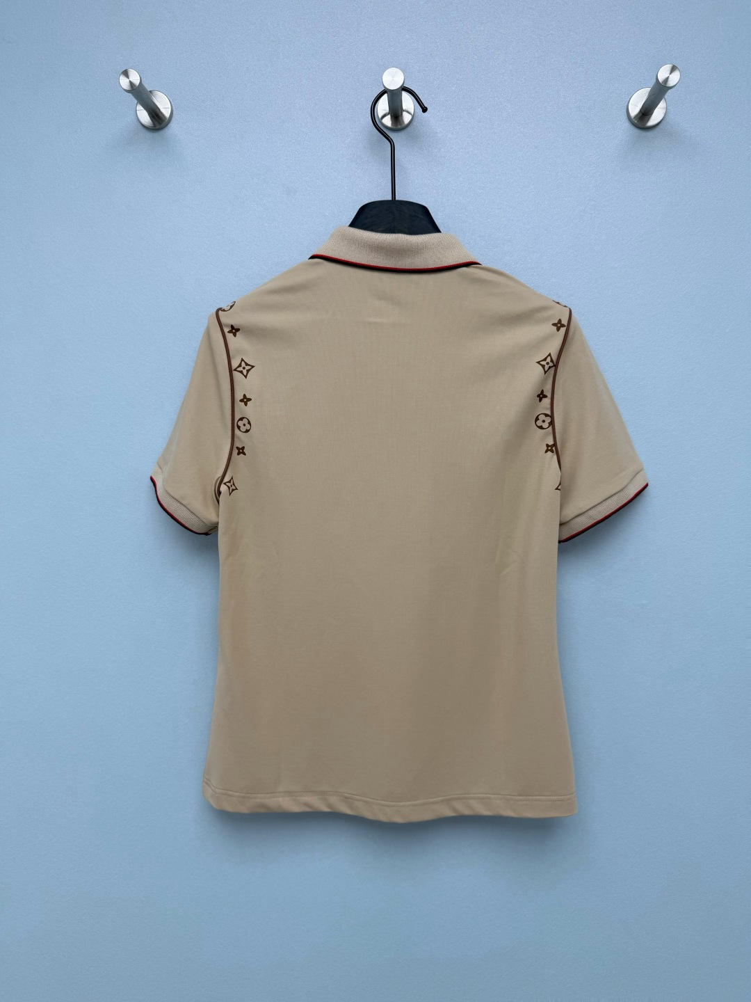 🔥🔥Louis Vuitto*26新款Monogram印花Polo衫 肩线位置的Monogram元素印花