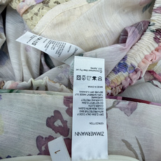 🔥🔥Zimmerman*26新款复古蕾丝碎花套装把油画里的浪漫穿在身上的既视感!以奶白为底色,搭配莫兰迪 🔥🔥Zimmerman*26新款复古蕾丝碎花套装把油画里的浪漫穿在身上的既视感!以奶白为底色,搭配莫兰迪