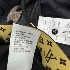 🔥🔥Louis Vuitto*26新款满印连帽短裤套装连帽短款外套+同系列短裤的组合 帽子可拆卸 采用轻 🔥🔥Louis Vuitto*26新款满印连帽短裤套装连帽短款外套+同系列短裤的组合 帽子可拆卸 采用轻