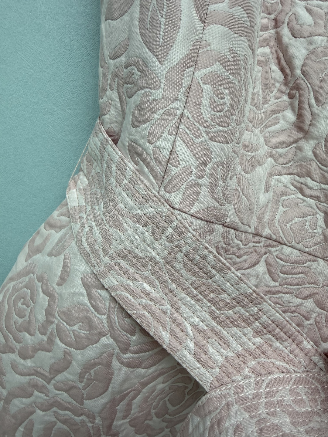 🔥🔥CURIE*26新款撞色翻领无袖连衣裙 贵气吸睛本命裙 自带肌理感的玫瑰提花面料 高级又不张扬，质感