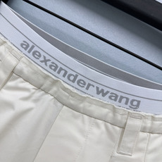 🔥🔥Alexand*r Wa*g2新款双腰头阔腿短裤 标志性logo腰头外露以及品牌字母织带腰头,是最具 🔥🔥Alexand*r Wa*g2新款双腰头阔腿短裤 标志性logo腰头外露以及品牌字母织带腰头,是最具