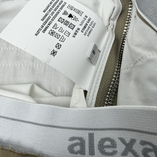 🔥🔥Alexand*r Wa*g2新款双腰头阔腿短裤 标志性logo腰头外露以及品牌字母织带腰头,是最具 🔥🔥Alexand*r Wa*g2新款双腰头阔腿短裤 标志性logo腰头外露以及品牌字母织带腰头,是最具