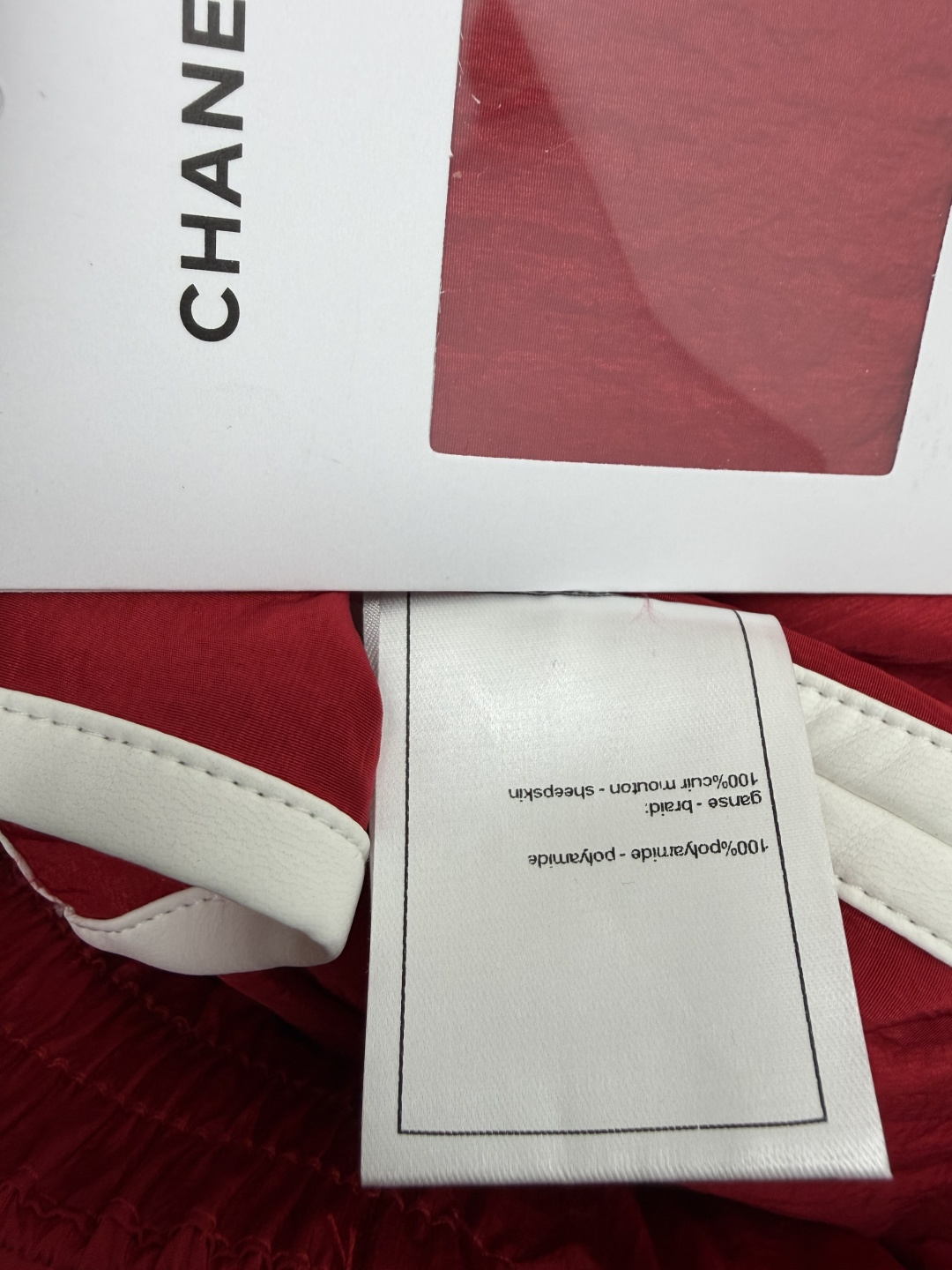 🔥🔥CHA*26新款黑白拼色运动风阔腿短裤 高级感与休闲感的完美平衡!裤子两侧及裤脚包边饰带采用100% 🔥🔥CHA*26新款黑白拼色运动风阔腿短裤 高级感与休闲感的完美平衡!裤子两侧及裤脚包边饰带采用100%