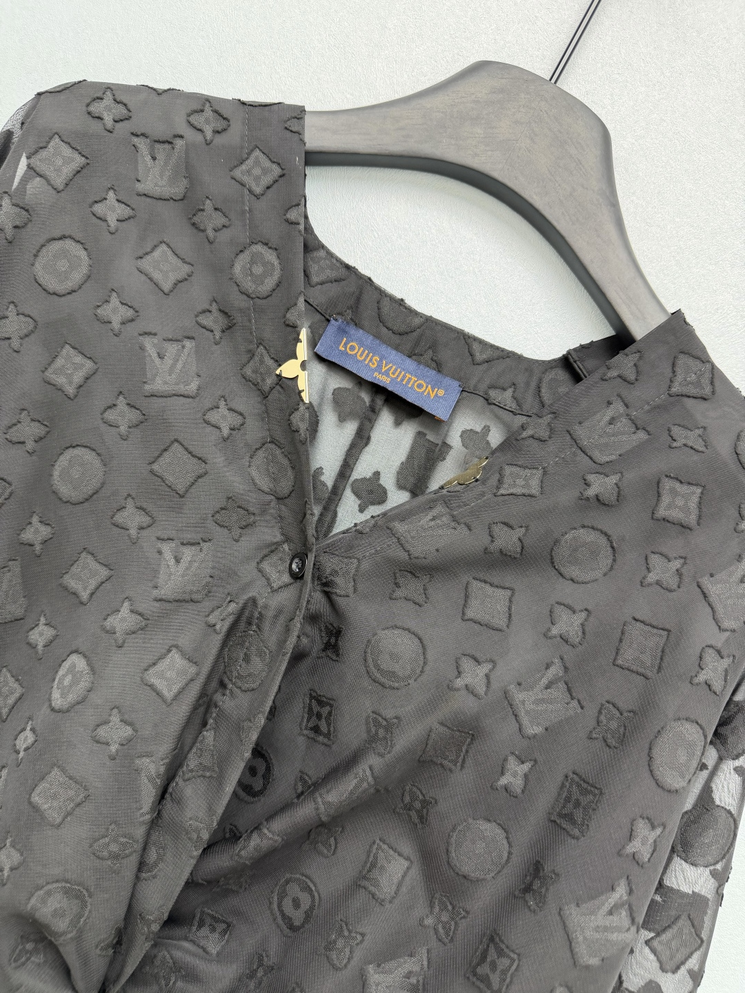 Рубашка с V-образным вырезом и завязкой на талии Louis Vuitton