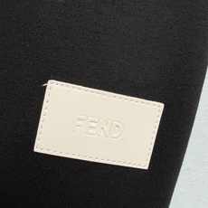 🔥🔥FEN*字母腰头弹力微喇休闲裤 高弹针织面料,垂坠顺滑,弹力充沛,亲肤透气,不易褶皱,活动无拘束。撞色宽边弹力腰头, 🔥🔥FEN*字母腰头弹力微喇休闲裤 高弹针织面料,垂坠顺滑,弹力充沛,亲肤透气,不易褶皱,活动无拘束。撞色宽边弹力腰头,