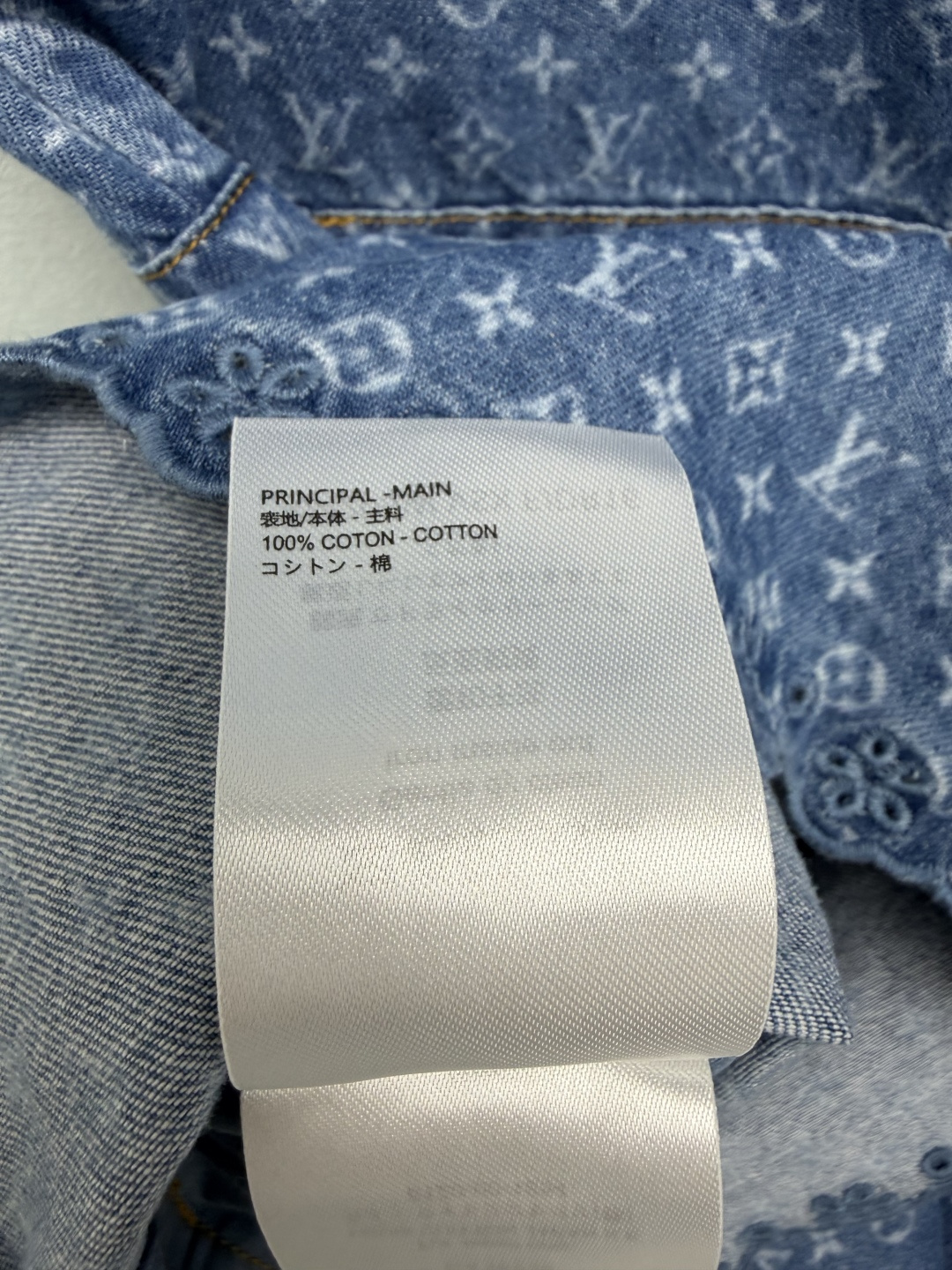 🔥🔥Lou* 老花无袖牛仔连衣裙 水洗牛仔面料,布面带有经典满印老花提花,牛仔布挺括有型,保留牛仔固有的骨感,水洗色调柔 🔥🔥Lou* 老花无袖牛仔连衣裙 水洗牛仔面料,布面带有经典满印老花提花,牛仔布挺括有型,保留牛仔固有的骨感,水洗色调柔