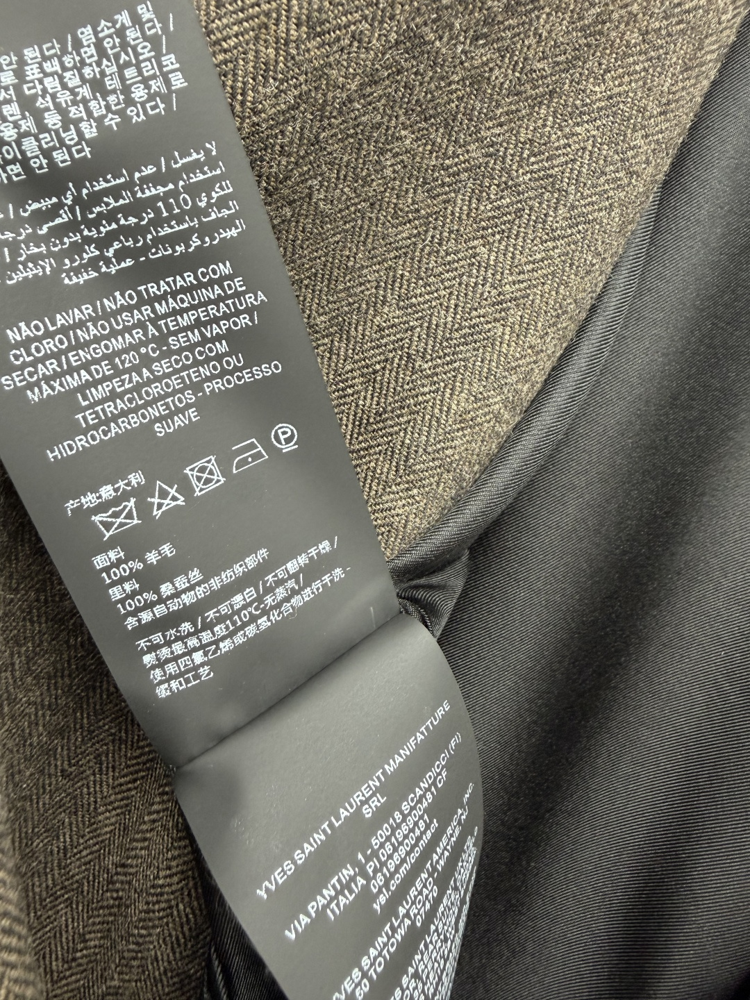 🔥🔥yel*复古咖色人字纹羊毛双排扣西装外套 高品质羊毛人字纹粗纺面料，肌理清晰立体，厚实挺括，自带复古哑光质感，保暖性