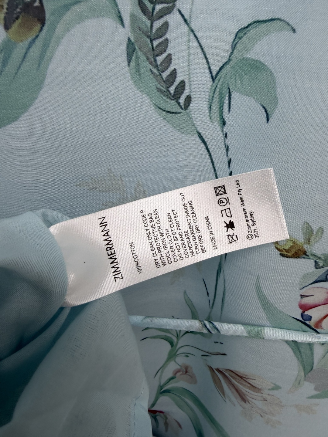 🔥🔥Zimm* 冰蓝水彩碎花天丝连衣裙 天丝混纺面料，凉感透气，垂坠抗皱，夏日久穿舒适不闷。独家水彩花卉印花，配色清新耐
