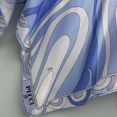 🔥🔥PUCCI*新款艺术印花斗篷阔腿裤两件套套装 甄选亮泽顺滑的缎面仿真丝面料。上衣采用斗篷式不规则丝巾剪裁,船型圆领, 🔥🔥PUCCI*新款艺术印花斗篷阔腿裤两件套套装 甄选亮泽顺滑的缎面仿真丝面料。上衣采用斗篷式不规则丝巾剪裁,船型圆领,