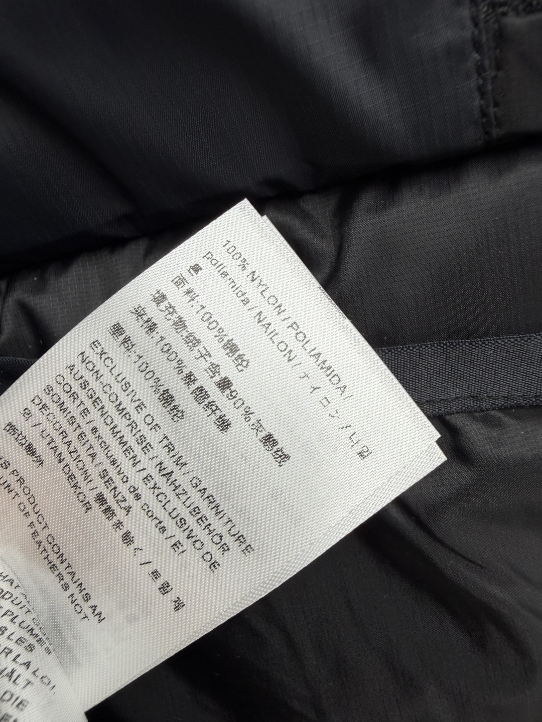 🔥🔥Arc'ter*新款连帽轻薄羽绒服,采用防风防泼水的轻薄尼龙面料,内部填充高品质90鹅绒羽绒,蓬松保暖且轻盈不压身。 🔥🔥Arc'ter*新款连帽轻薄羽绒服,采用防风防泼水的轻薄尼龙面料,内部填充高品质90鹅绒羽绒,蓬松保暖且轻盈不压身。
