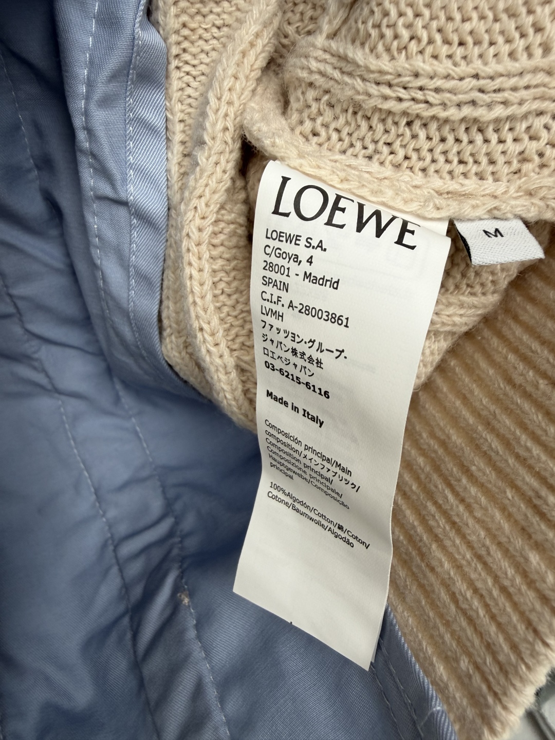 🔥🔥Loew*新款针织拼接竖条纹衬衫，精选棉质衬衫料搭配绞花针织毛料，两种面料拼接碰撞，针织部分纹理饱满厚实，衬衫布顺滑