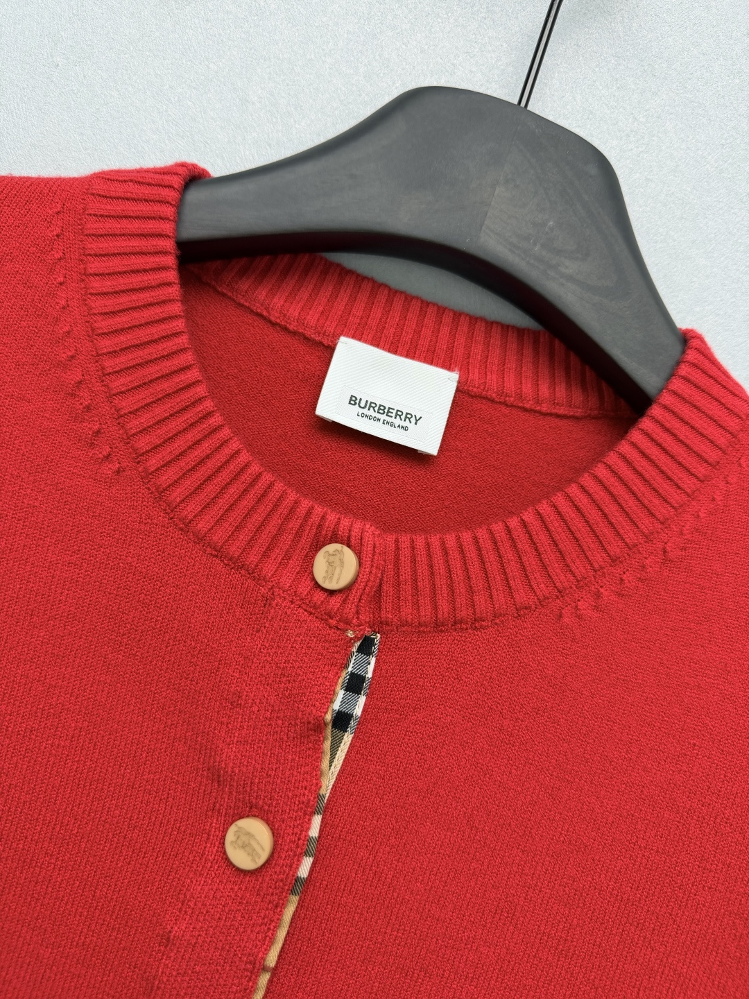 Красный кардиган Burberry с логотипом