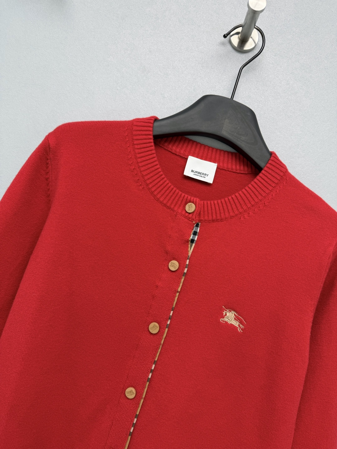 Красный кардиган Burberry с логотипом