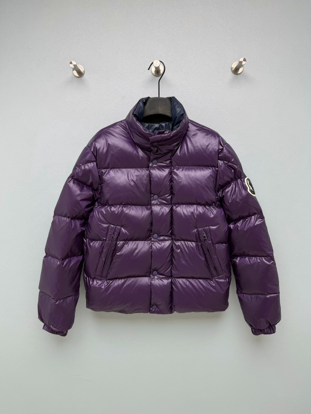 Пуховик Moncler фиолетовый