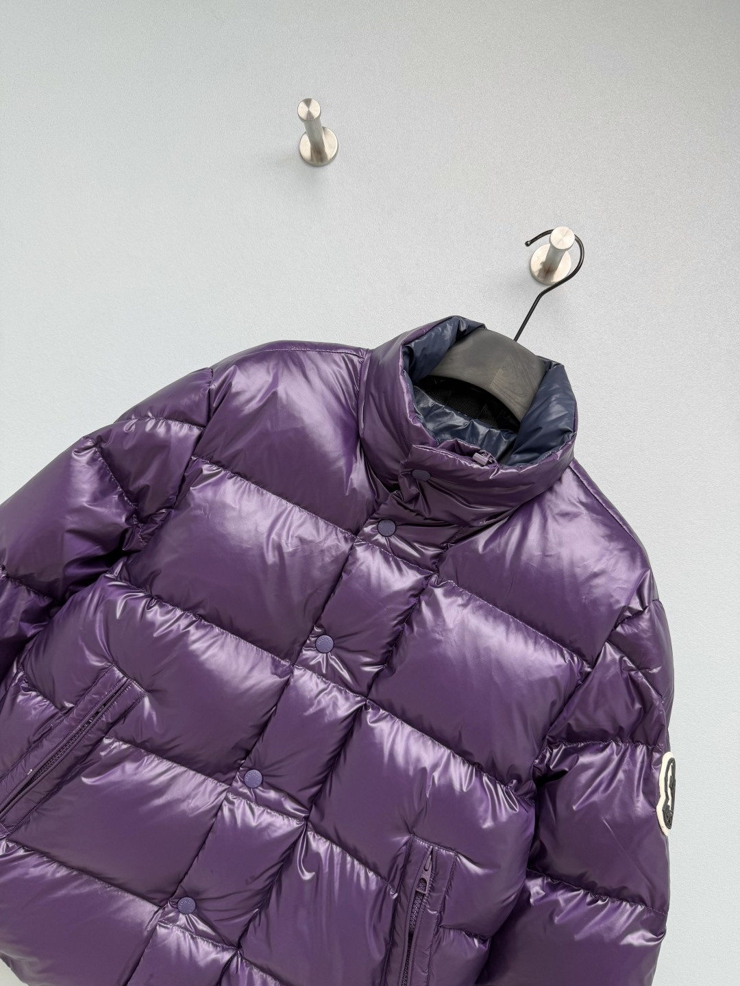 Пуховик Moncler фиолетовый