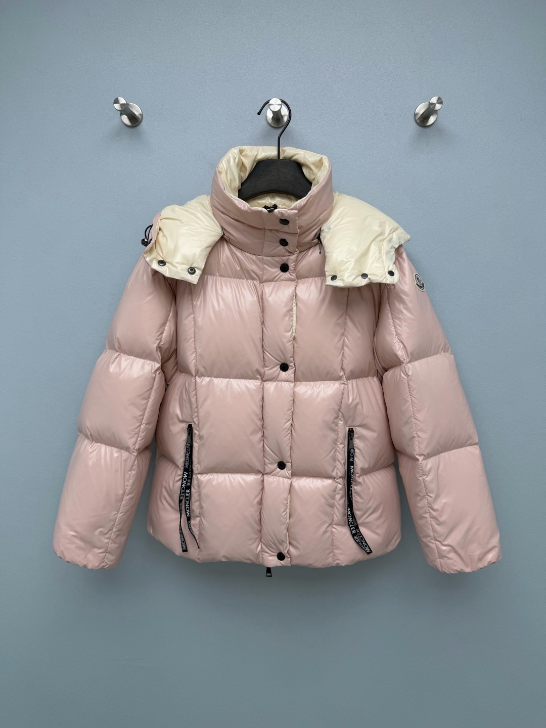 Пуховик Moncler