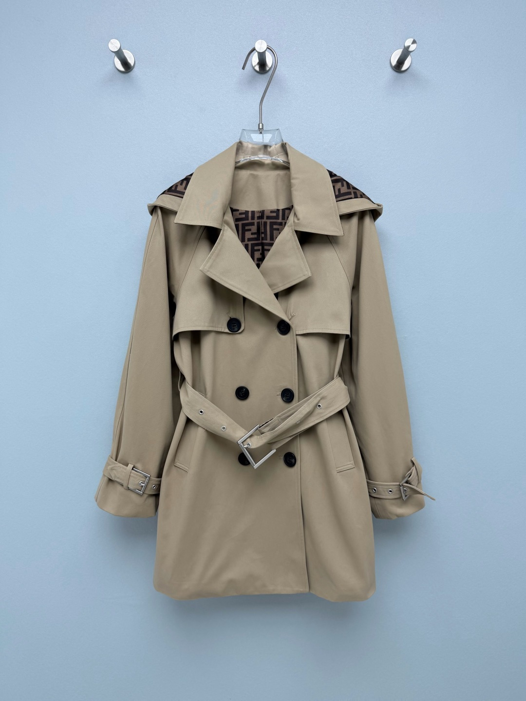 Пальто Fendi