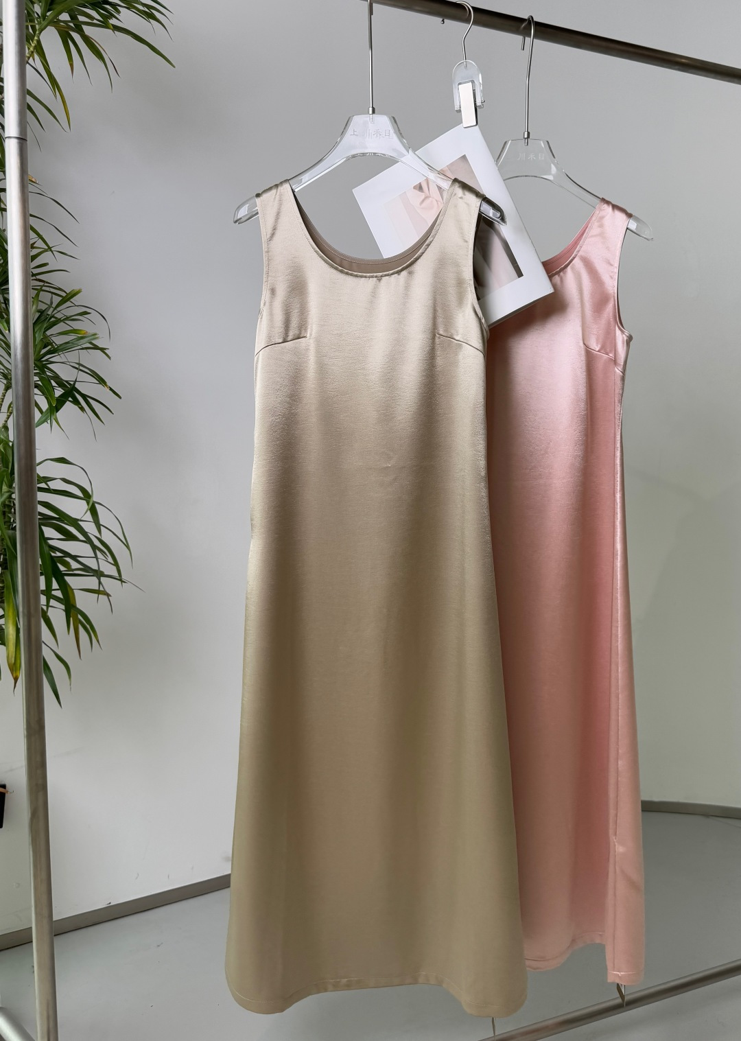 Sandro Women’s Dress Collection: Support for Exchange, High-Quality, Black, White, Powder Colors - 图片 6