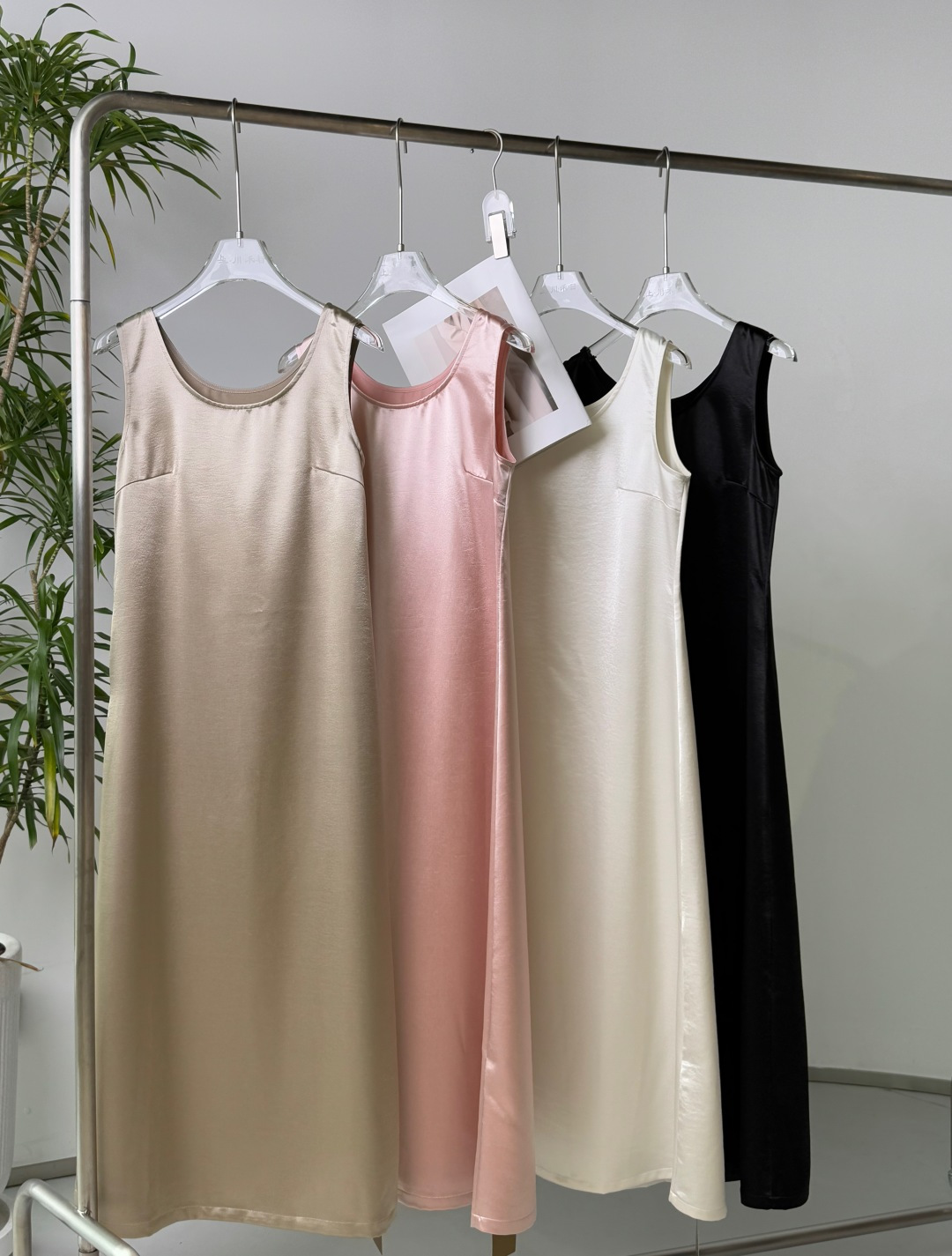Sandro Women’s Dress Collection: Support for Exchange, High-Quality, Black, White, Powder Colors - 图片 5