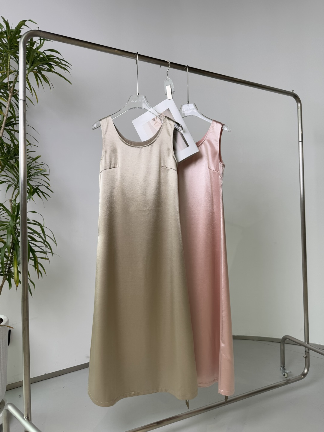 Sandro Women’s Dress Collection: Support for Exchange, High-Quality, Black, White, Powder Colors - 图片 7