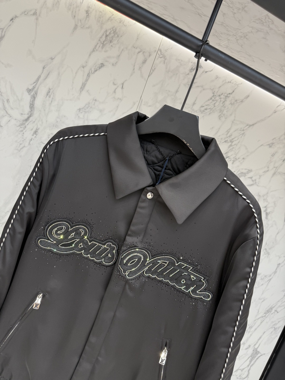 路易威登*🌈顶级品质 LV 新款夹克外套，对位裁剪 原版1：1五金原版开模，上身超级有型舒适 男女同款，