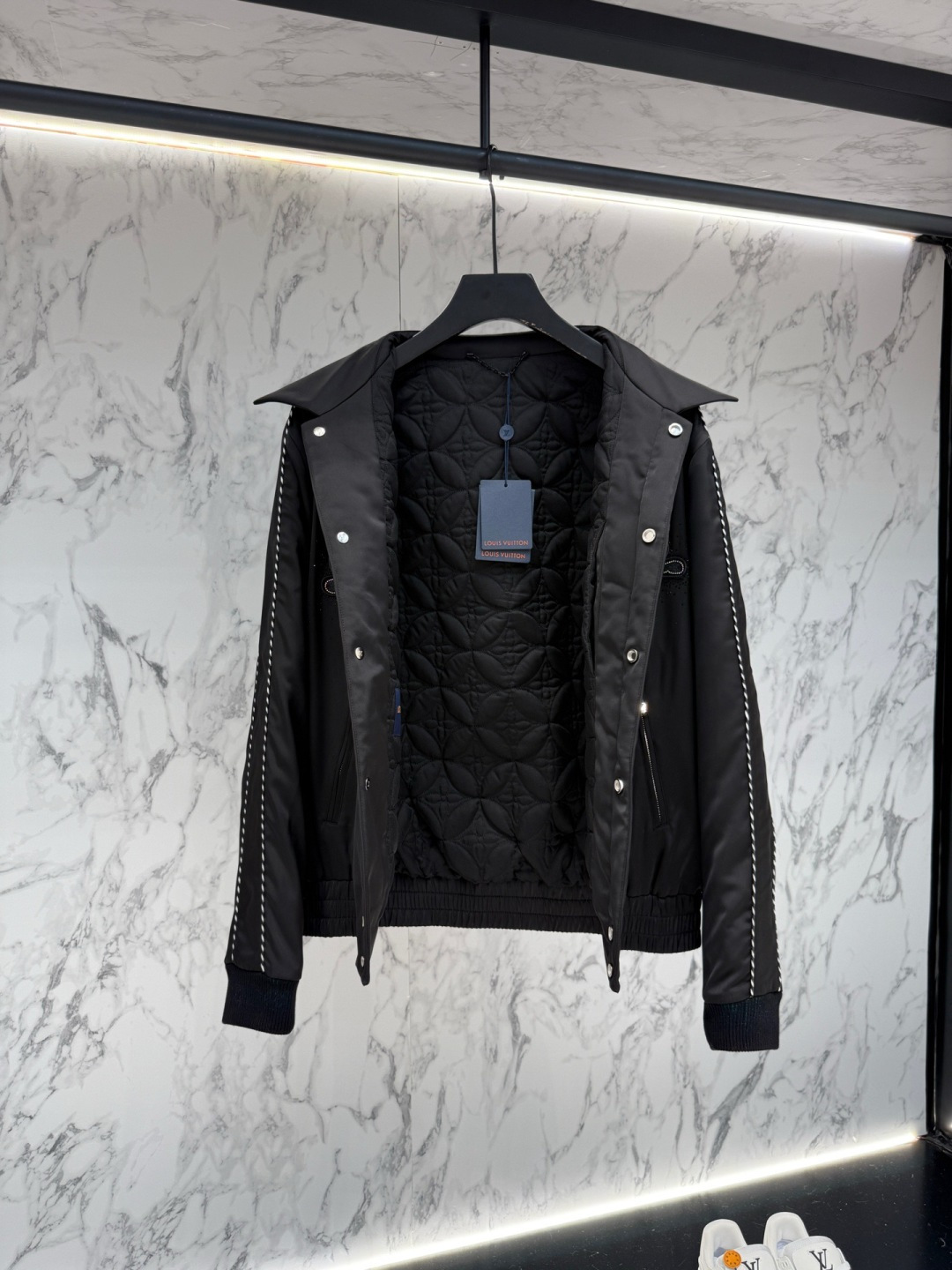 路易威登*🌈顶级品质 LV 新款夹克外套，对位裁剪 原版1：1五金原版开模，上身超级有型舒适 男女同款，